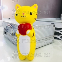 Cat Yolk with heart squishy anti-stress toy