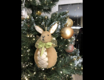 Hares on the Christmas tree