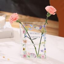 Vase book