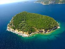 Остров в Северной Греции